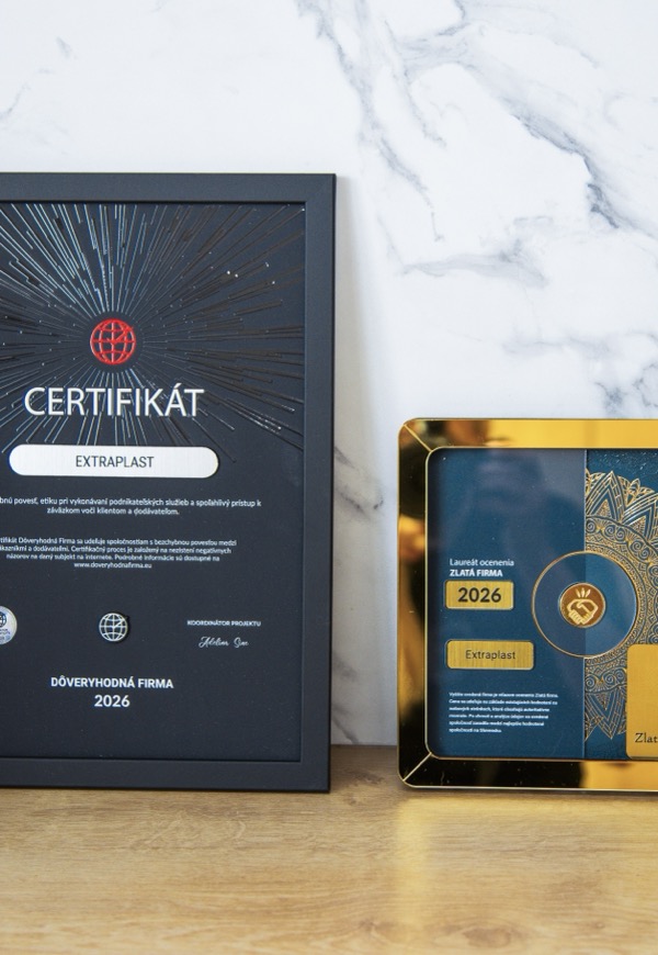 Ocenenia a certifikáty Extraplast - Dôveryhodná firma a Zlatá firma 2026